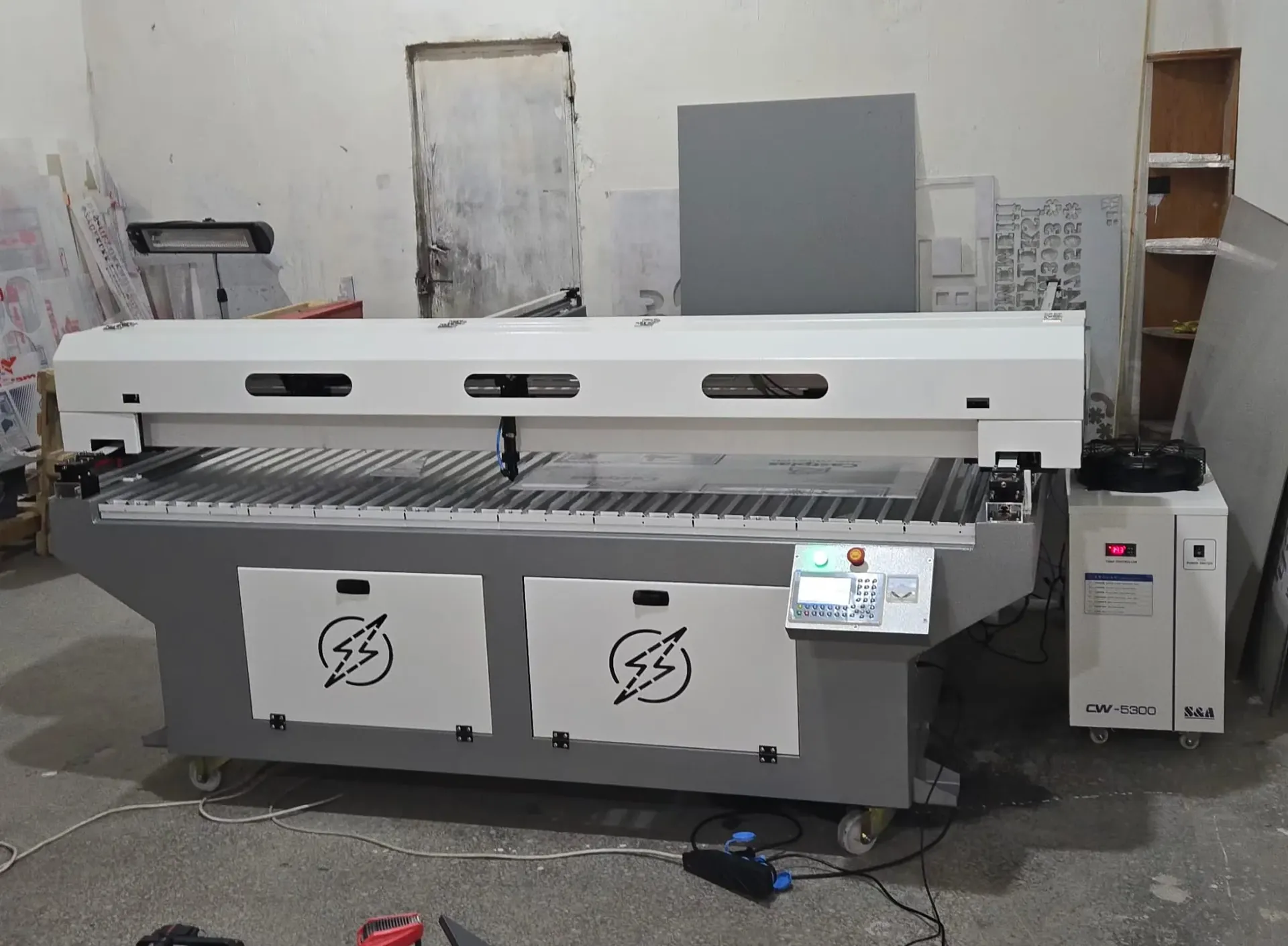 2200×3200 Flatbed Lazer Kesim Makinesi